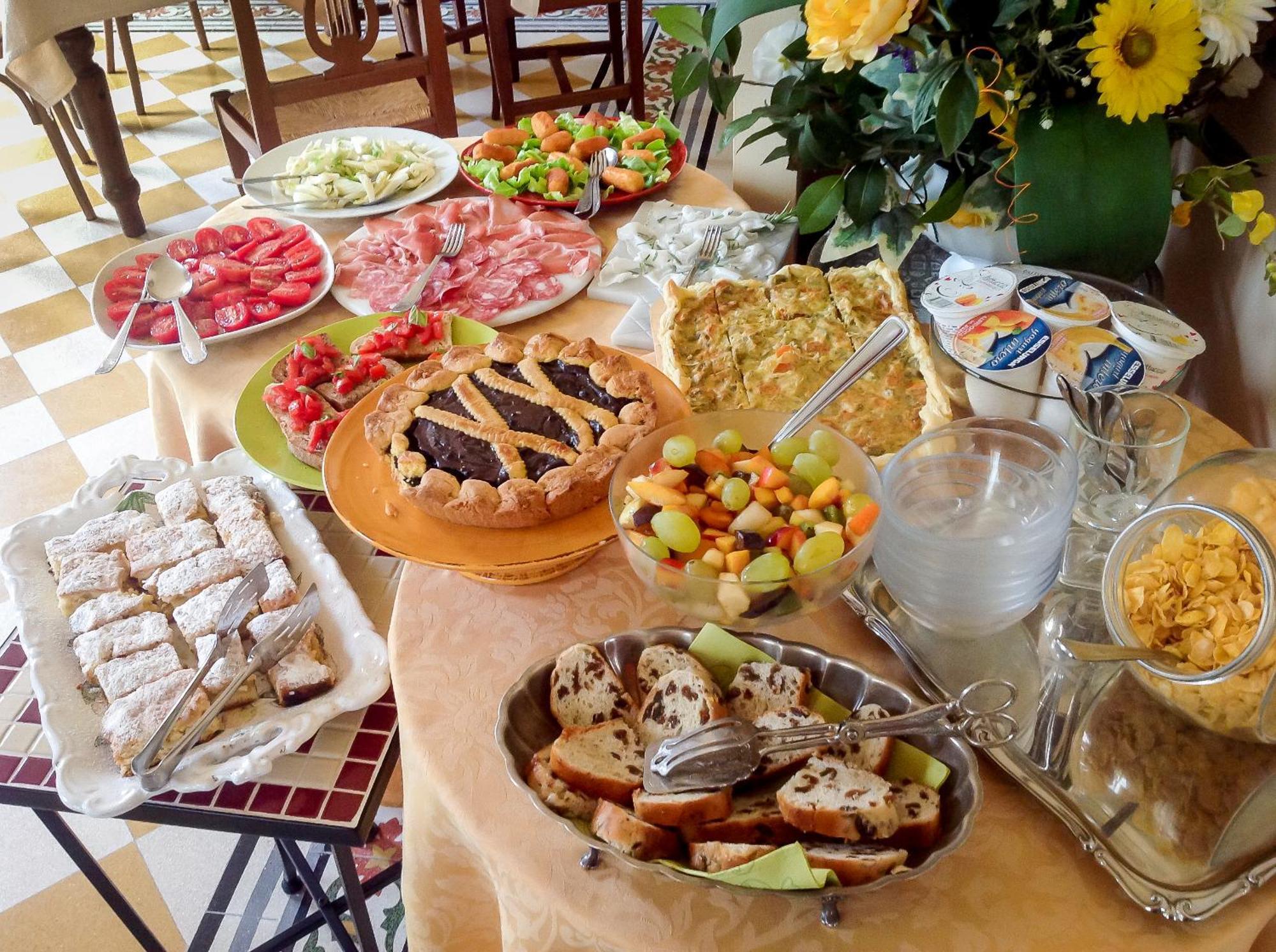 Marta Guest House Lucca Luaran gambar