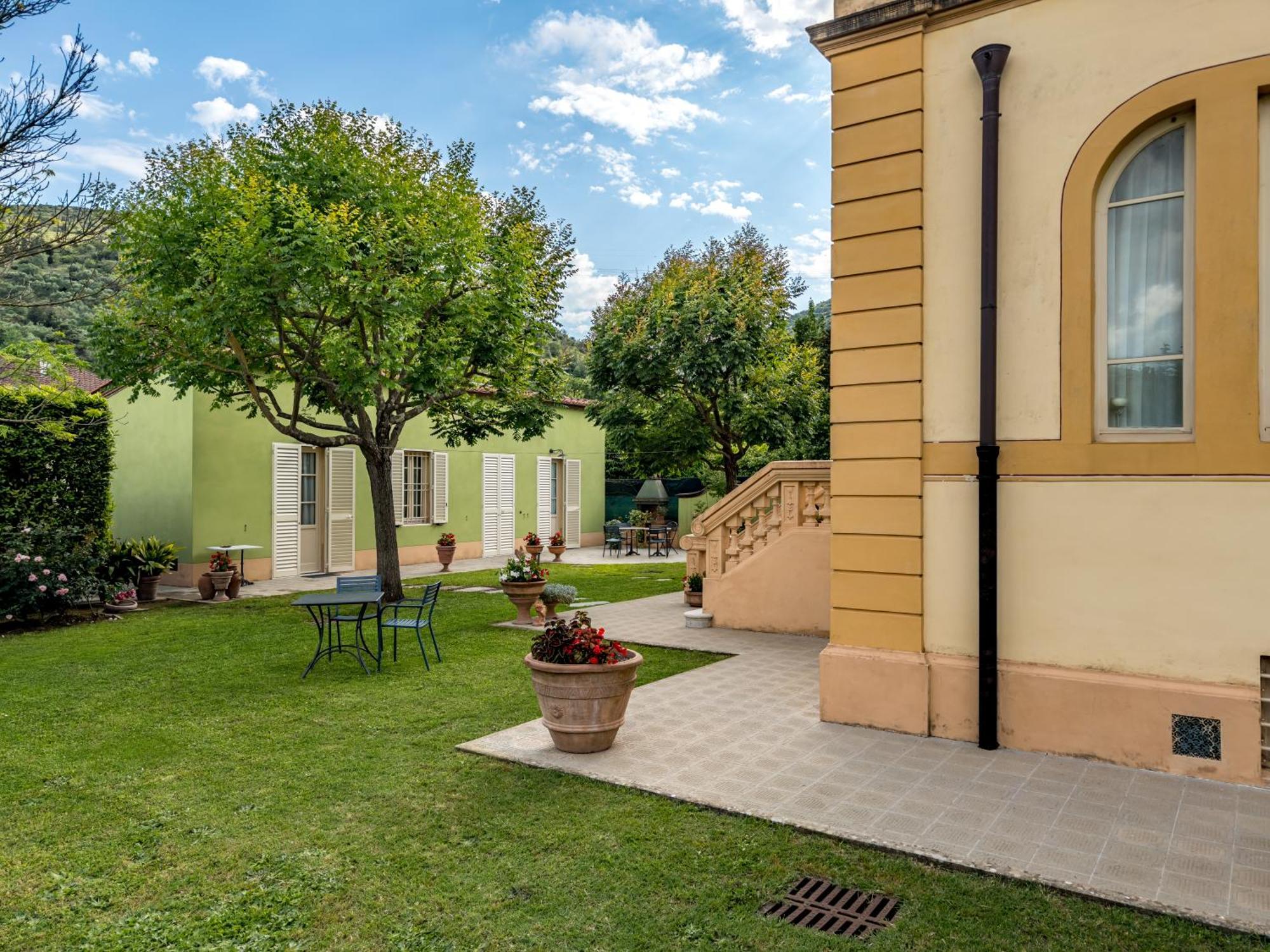 Marta Guest House Lucca Luaran gambar