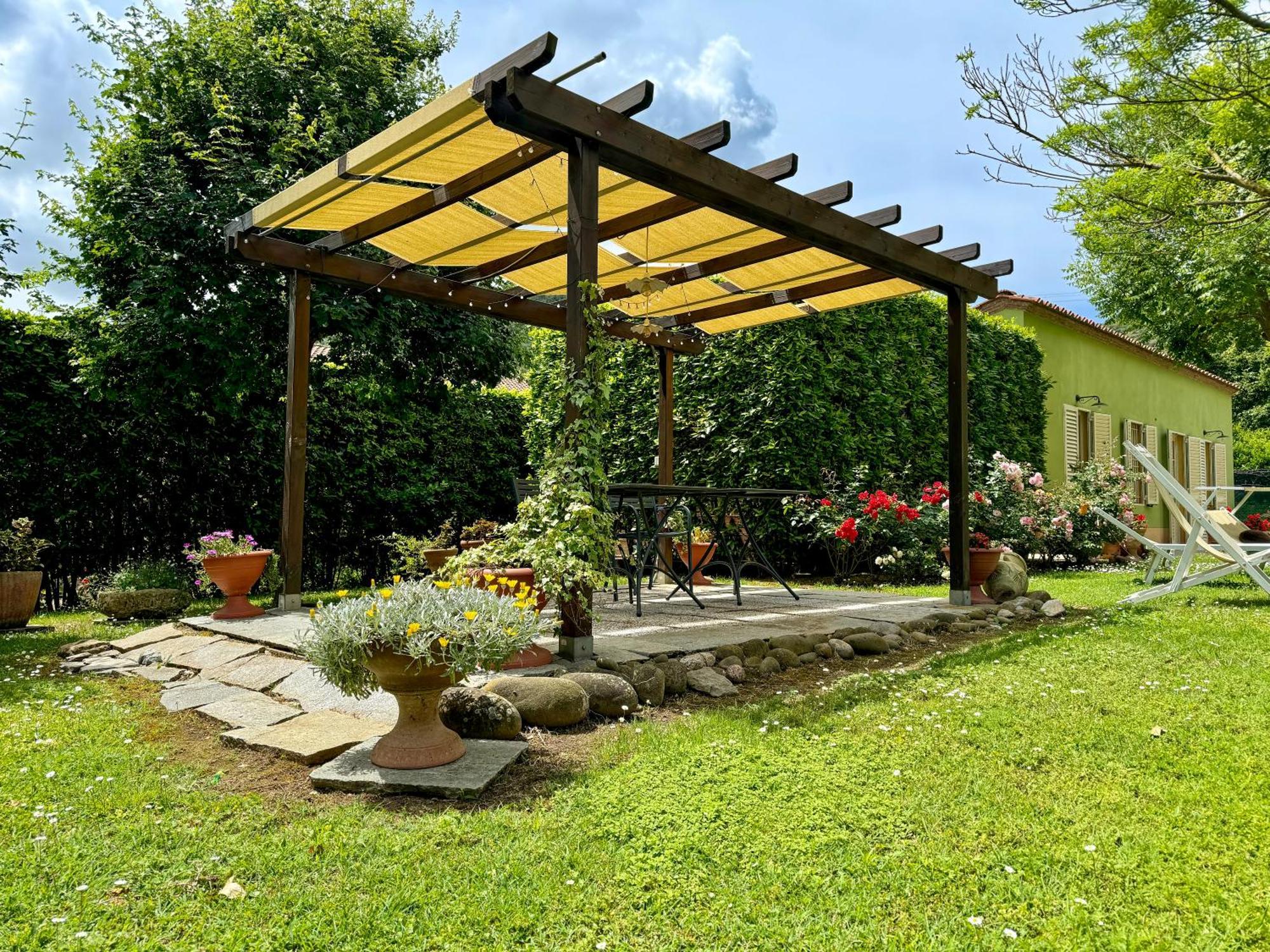 Marta Guest House Lucca Luaran gambar