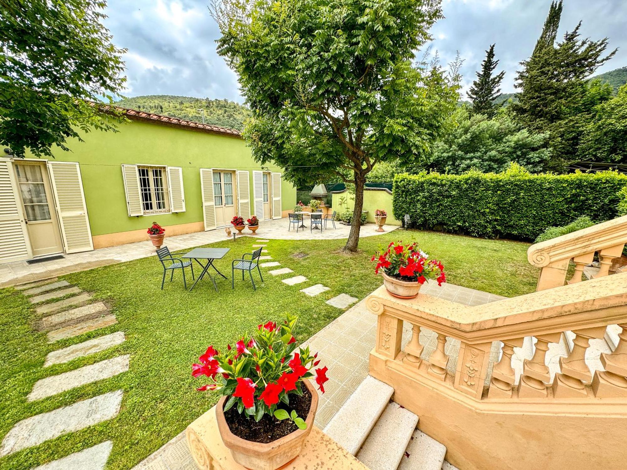 Marta Guest House Lucca Luaran gambar